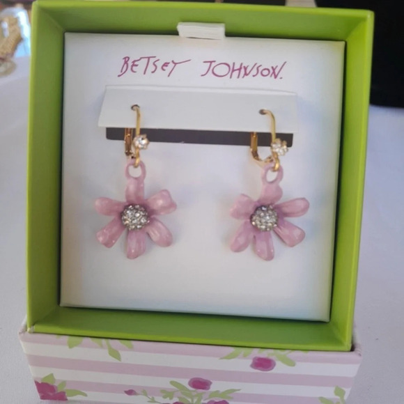 BETSEY JOHNSON SET Blush Pink Flower Daisy Drop Earrings & Matching Bracelet NWT - Picture 13 of 15